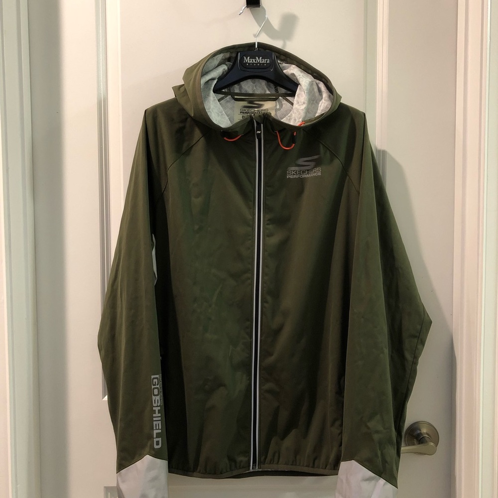 SKECHERS PERFORMANCE MEN LIGHT JACKET